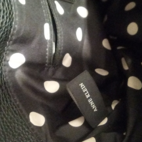 Anne Klein black 14 x 13 handbag - Picture 7 of 15